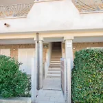 Guesthost - Gabbiano Lovely Flat With Veranda