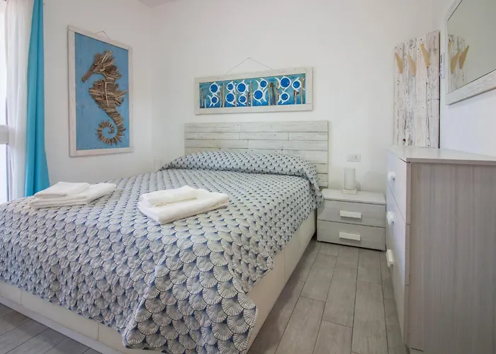 Guesthost - Gabbiano Lovely Flat With Veranda Apartment