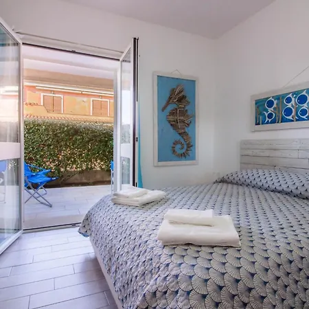 Guesthost - Gabbiano Lovely Flat With Veranda