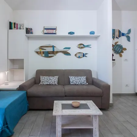 아파트 Guesthost - Gabbiano Lovely Flat With Veranda 팔라우