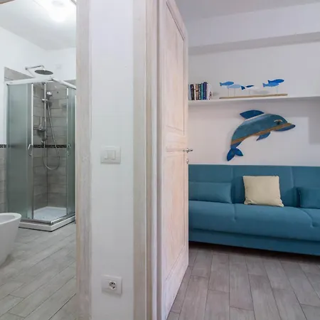 Guesthost - Gabbiano Lovely Flat With Veranda 팔라우