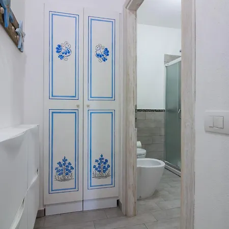 아파트 Guesthost - Gabbiano Lovely Flat With Veranda *